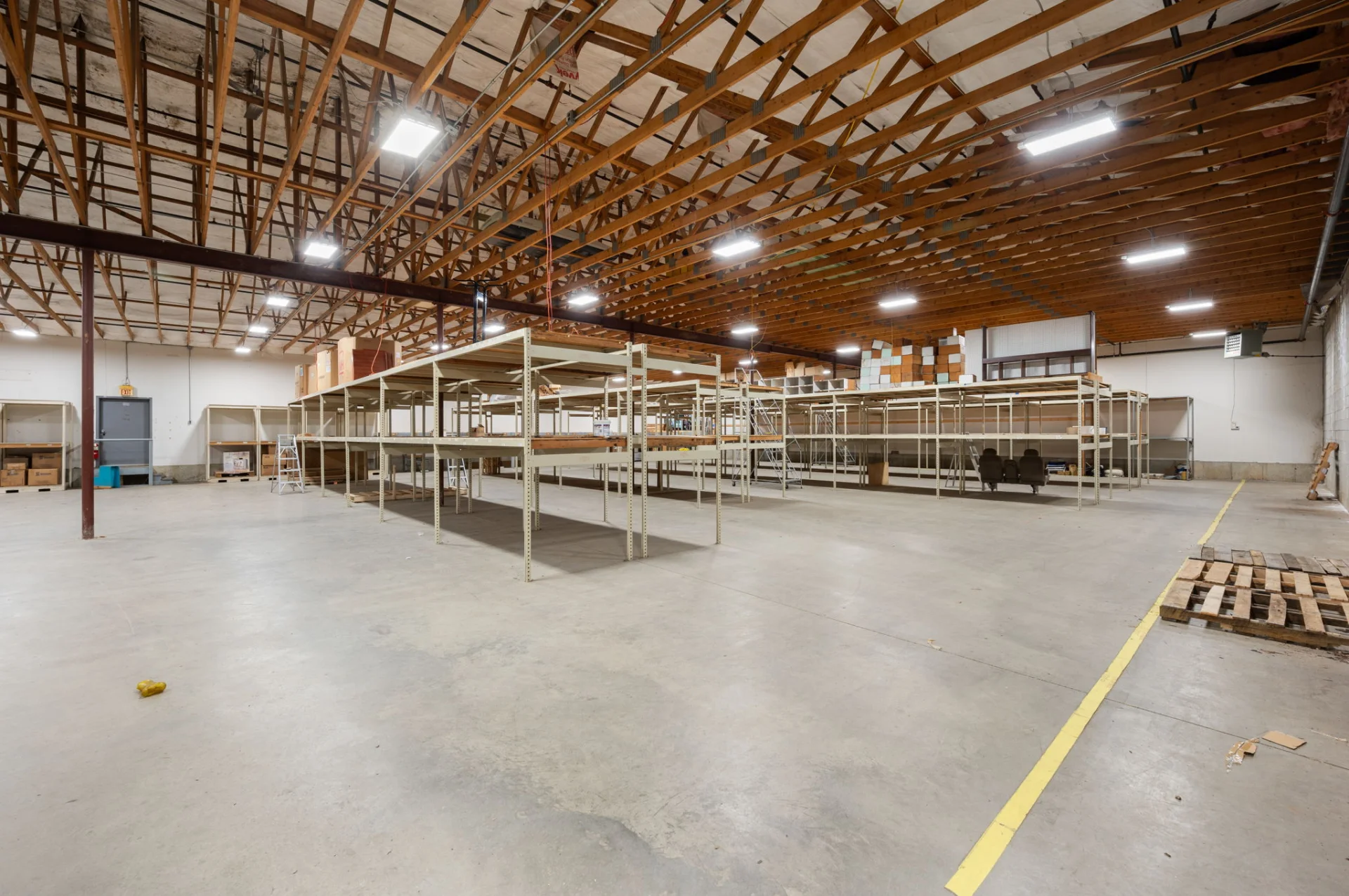 23 Web Or Mls 16 E Industrial Rd 7.webp